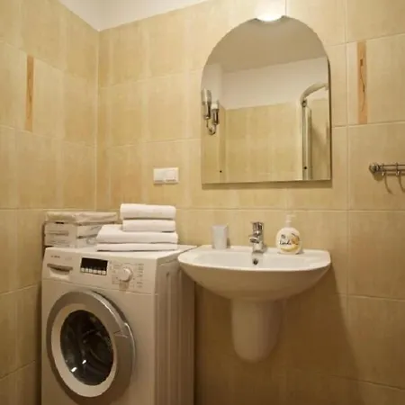 Apart-center Motyl *