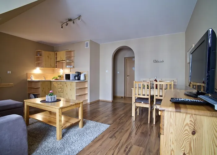 アパート Apart-center Motyl ザコパネ