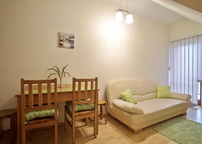 Apart-center Motyl アパート *