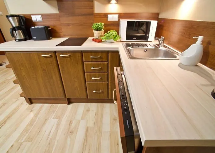 Apart-center Motyl * 자코파네